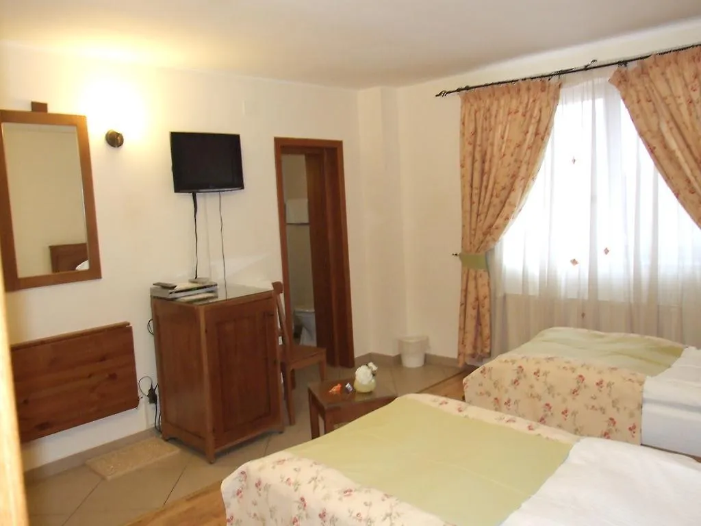 *** Guest house Vila Toparceanu Otopeni Hotel Romania