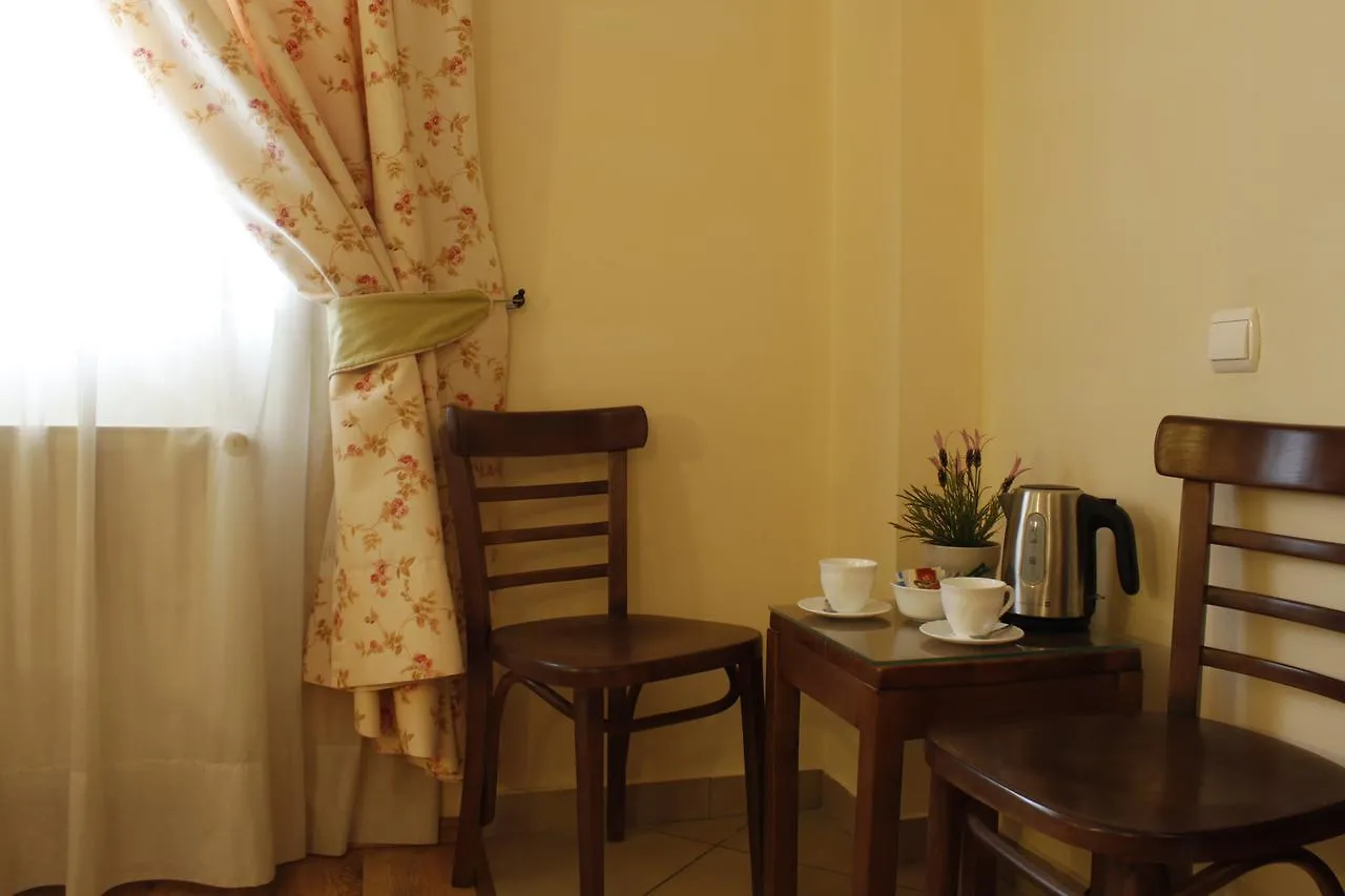 Guest house Vila Toparceanu Otopeni Hotel