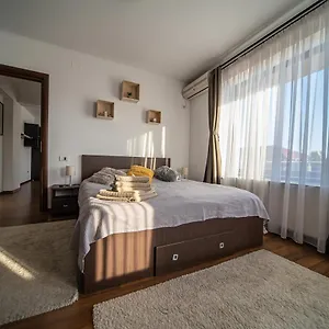 Apartament Tatu Bar&grill Apartment